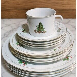 Holiday Hostess Christmas  13pcs Plates Vintage Retro Cozy